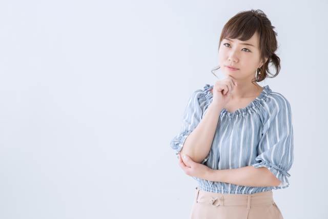 悩みを抱える女性